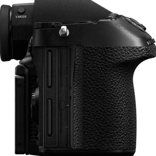 Panasonic Mirrorless Cameras>Lumix S1H Body - Black