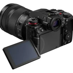 Panasonic Mirrorless Cameras><noscript><img width=