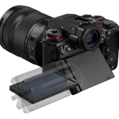 Panasonic Mirrorless Cameras><noscript><img width=