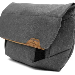 Peak Design Slings, Shoulder & Messenger Bags>The Field Pouch - Charcoal v2