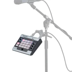 Zoom Pedals & Effects><noscript><img width=